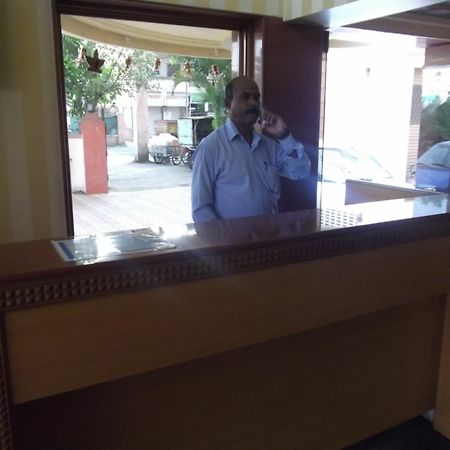 Hotel Ravikant Pune Ngoại thất bức ảnh