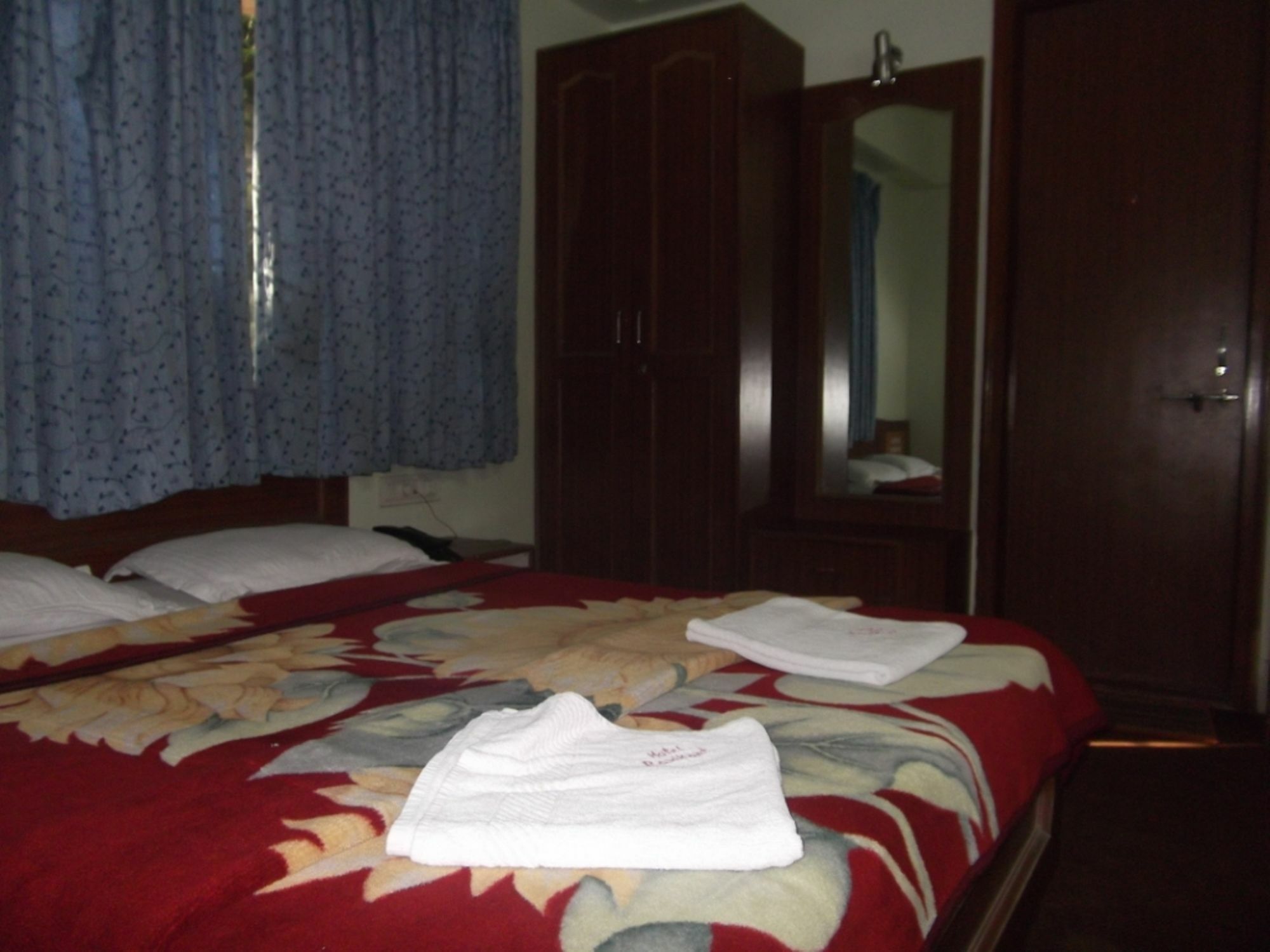 Hotel Ravikant Pune Ngoại thất bức ảnh