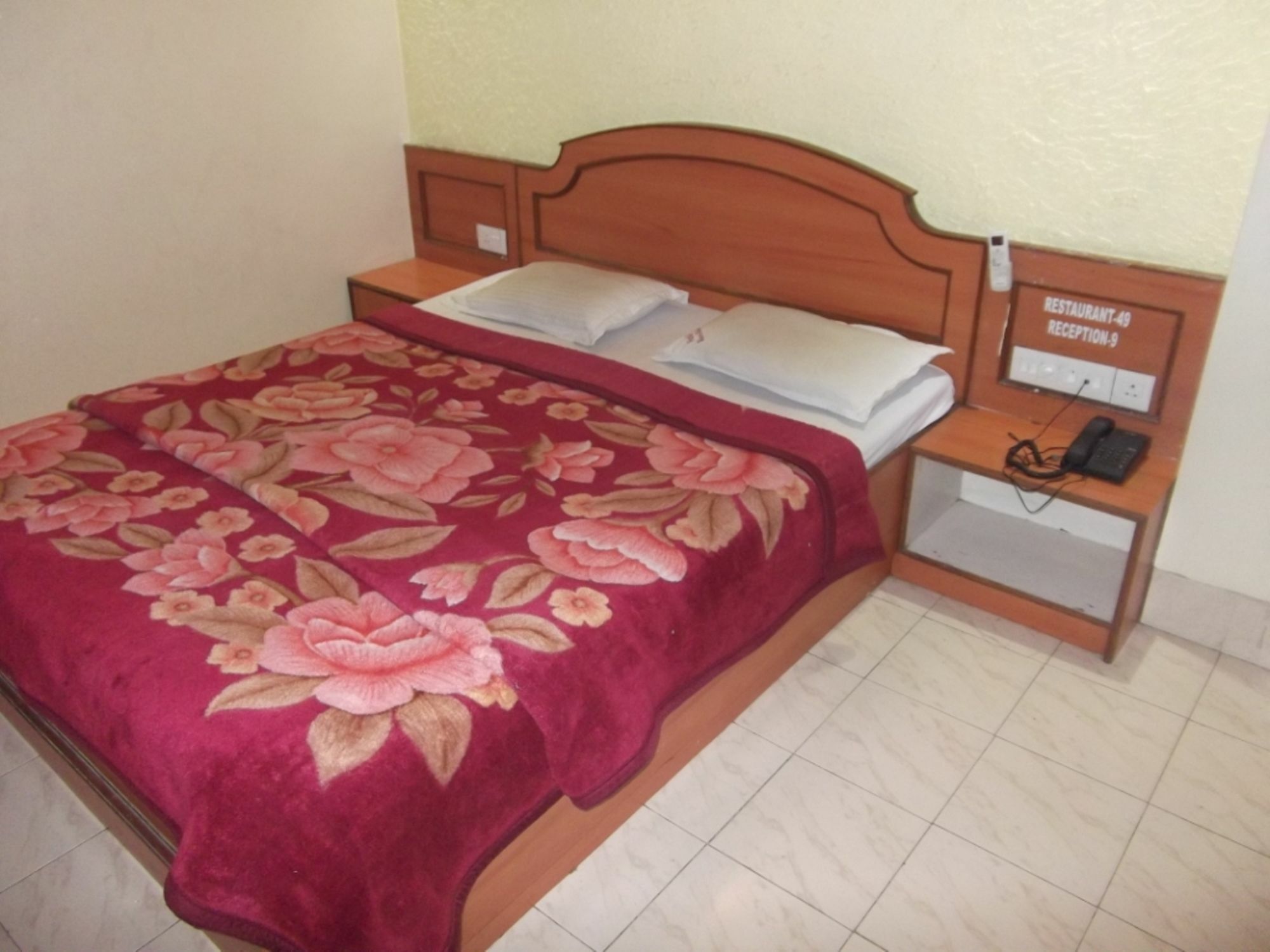 Hotel Ravikant Pune Ngoại thất bức ảnh